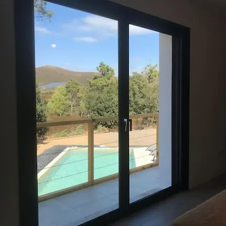 Rossa Contemporaine Piscine Chauffee *