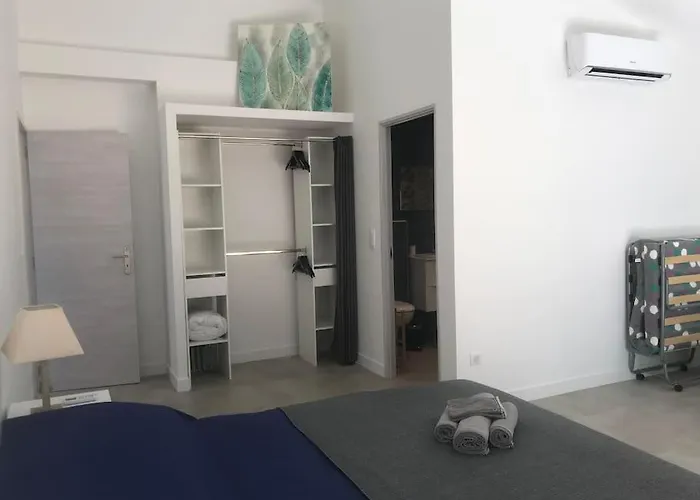 Rossa Contemporaine Piscine Chauffée Villa *